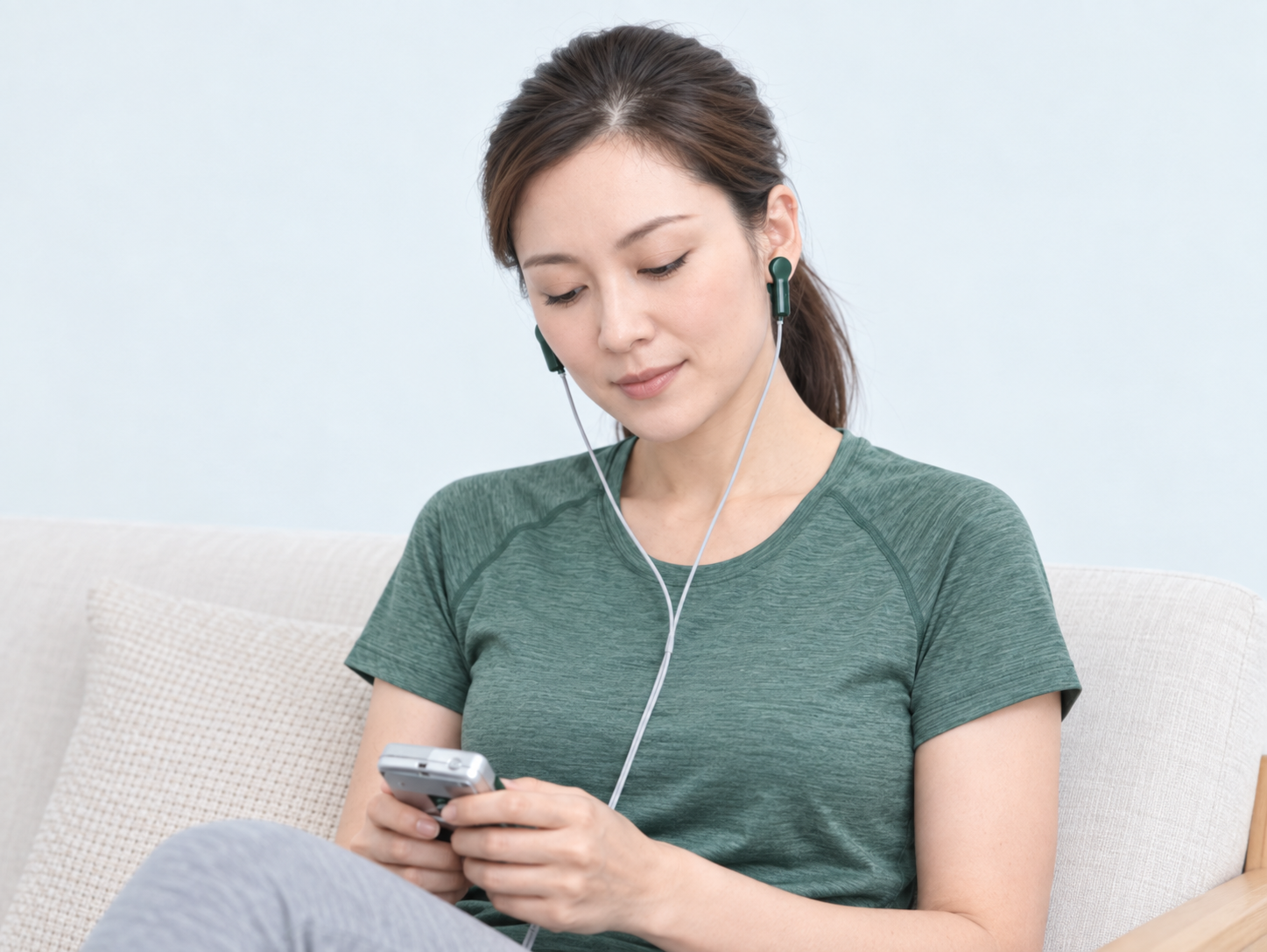 Alpha-Stim CES 耳夾電極使用方式與主機操作示意